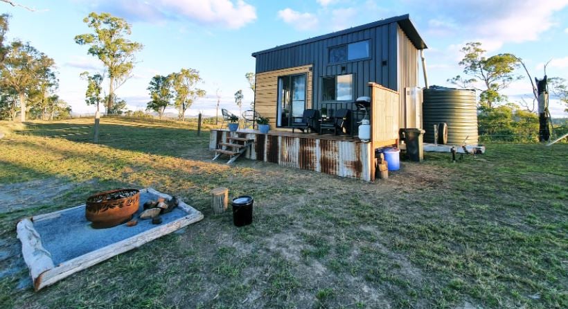 Tiny_Homes_Australia_Tourists_IMG